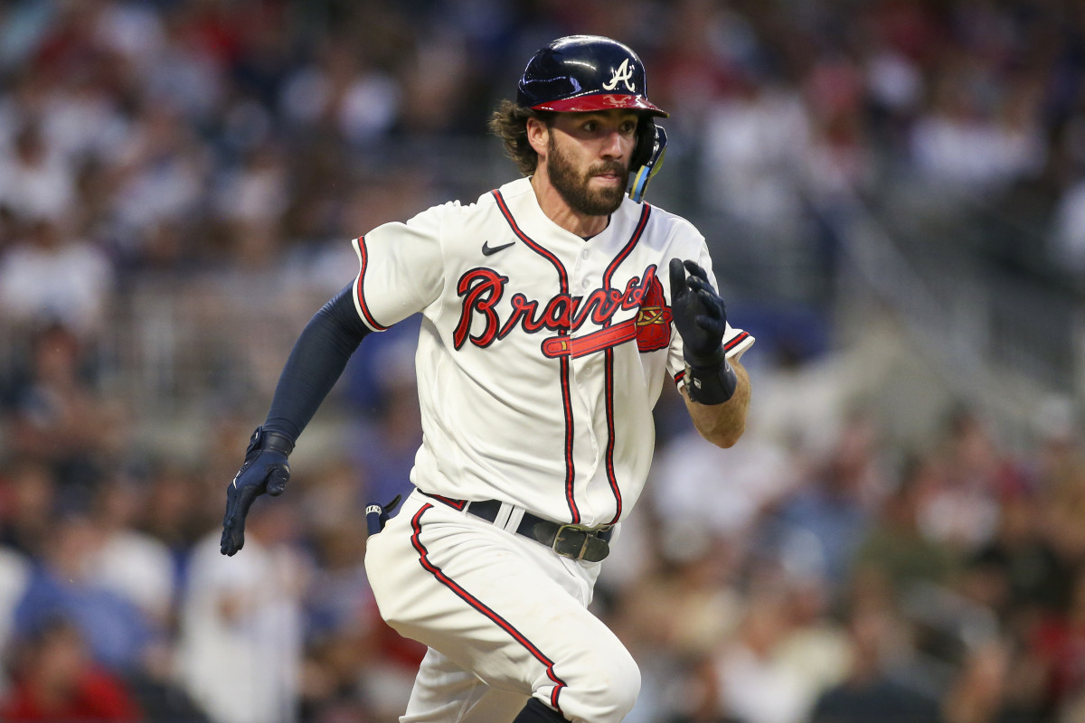 Dansby Swanson races down the first baseline against the Los Angeles Dodgers.